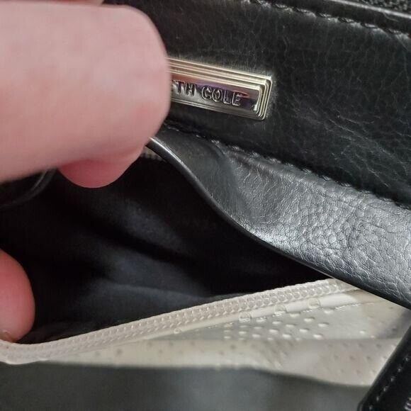 Kenneth Cole black and cream crossbody bag - Picture 6 of 9